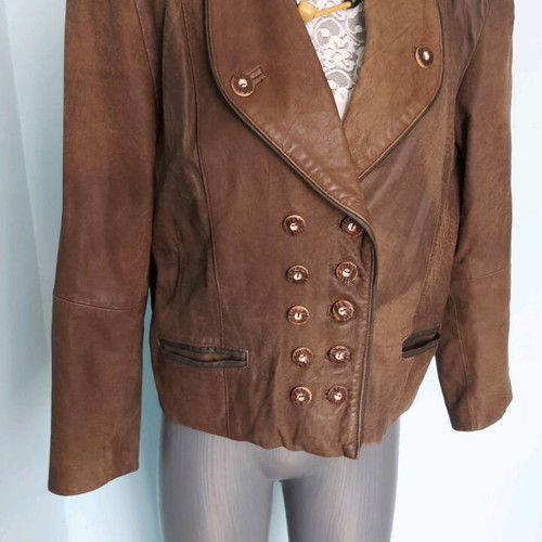 Vintage women's jacket made of natural nubuck used, 1980s style