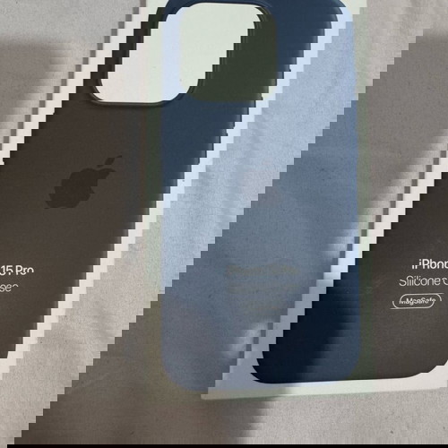 Θήκη iPhone 15pro μεταχειρισμένη γνήσια