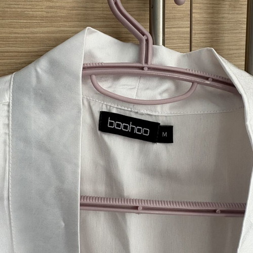 Boohoo white bride robe like new, medium size