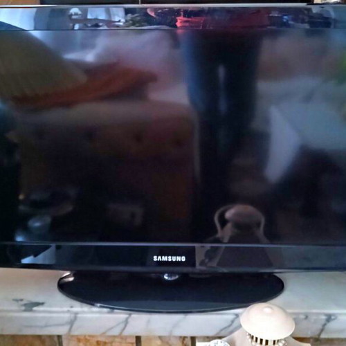 Samsung 32'' HD TV like new