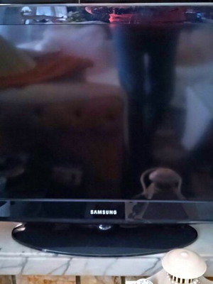 Samsung 32'' HD TV like new