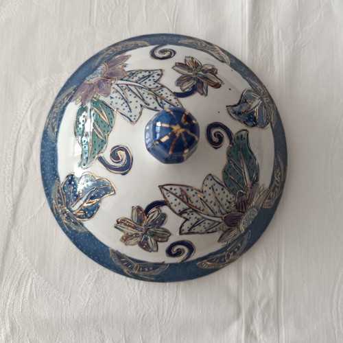 Vintage decorative jar with lid handpainted, like new