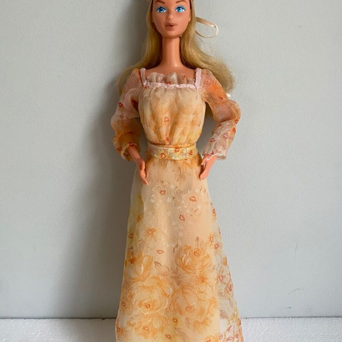 Vintage 1978 Kissing Barbie doll by Mattel used