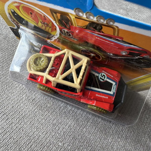 Hot Wheels Toyota Land Cruiser FJ40 2012 model new, red rally