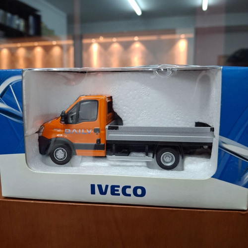 Iveco Daily ROS 1/43 new in box