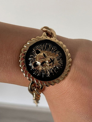 Vintage Glam Gold Lion Head Medallion Chain Bracelet like new