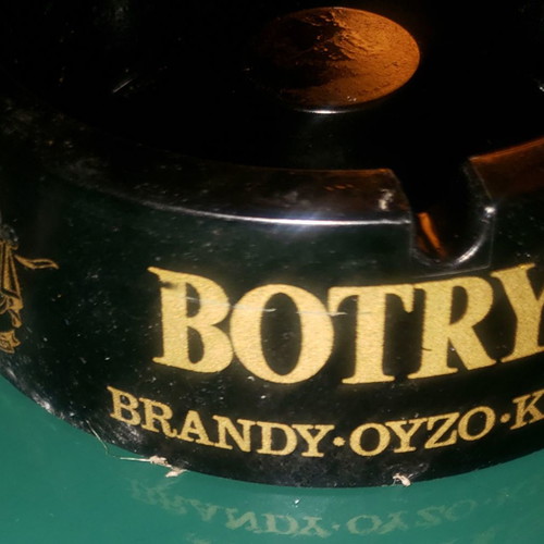 Botrys ashtrays used, pack of 4, plastic