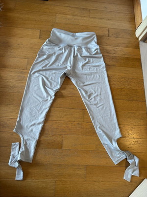 South Beach leggings gray-silver like new, size small