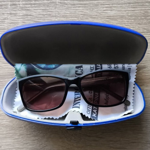 Unisex sunglasses dark brown like new