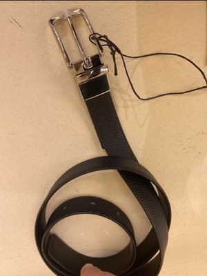 Emporio Armani leather belt new, reversible black navy