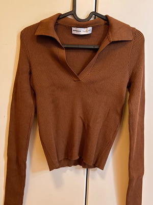 Bershka brown polo-style blouse like new, size Large