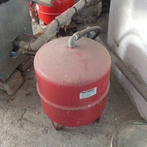 Wood Boiler used, heats 120sqm with water heater, leak