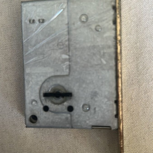 CISA lock used with 5 double-bit keys for door