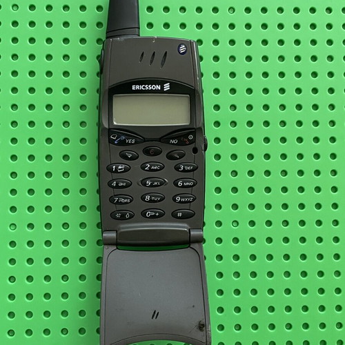 Ericsson T28s phone used with new battery