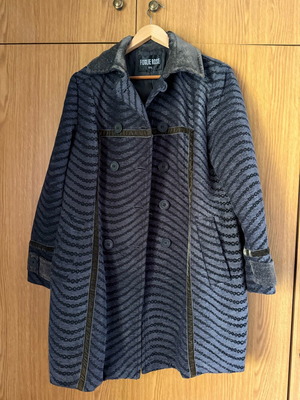 Foglie Rose coat like new, size XXXL, black and blue