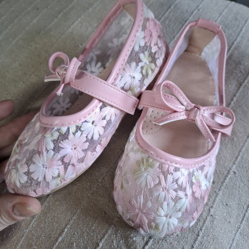 Ballerina shoes pink size 26 used for girls