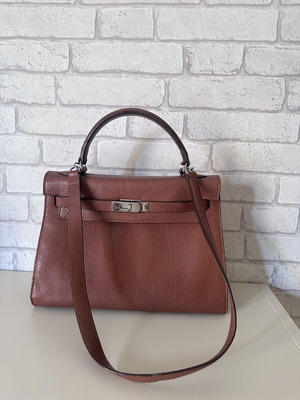 Shoulder bag tan color like new