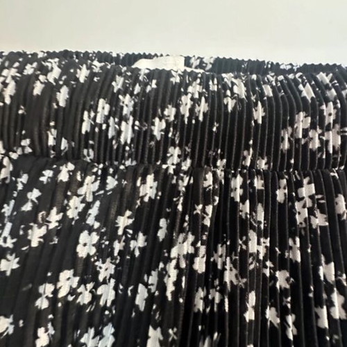 Pull & Bear floral pants used, black, size S
