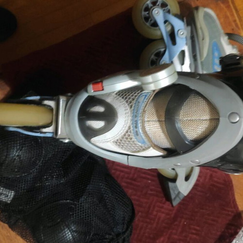 Rollerblade EU 38 24 cm new with free protective gear