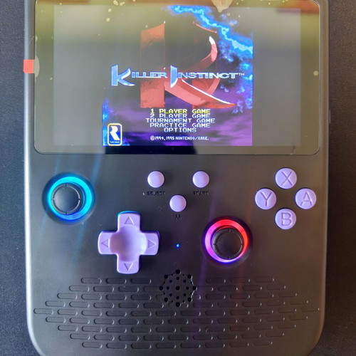 H5 Titan Console 5-inch screen, 22000 games, 34 emulators, black with purple buttons