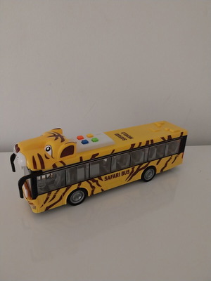 Safari battery-powered kids bus like new