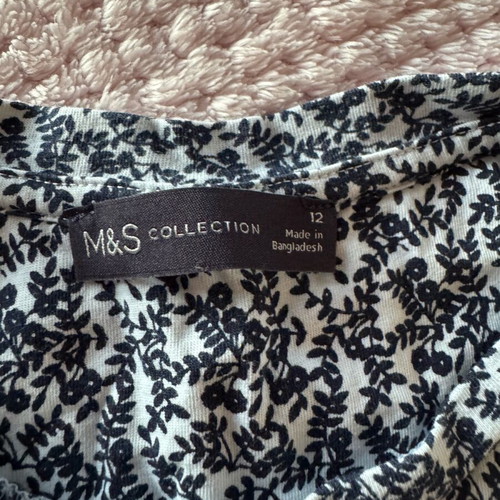 Marks & Spencer short-sleeve blouse like new with floral pattern, size L