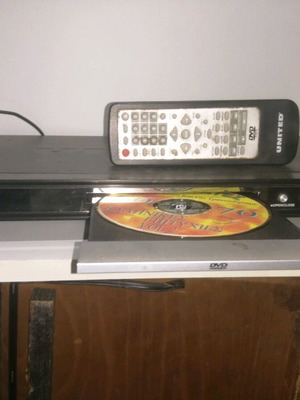 DVD United like new for playing cd, dvd, mp3, video cd