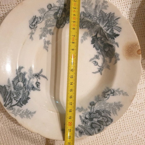 Vintage plates used, English porcelain Villeroy and Boch and Johnson Bros, blue