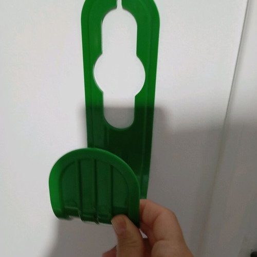 Garden Hose Holder screw-on, new