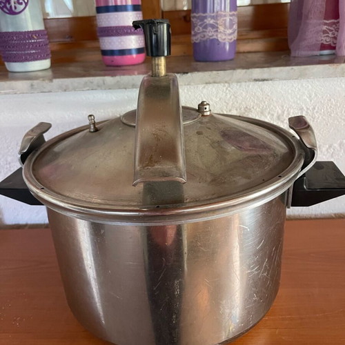 Seb pressure cooker used with replaceable broken handle