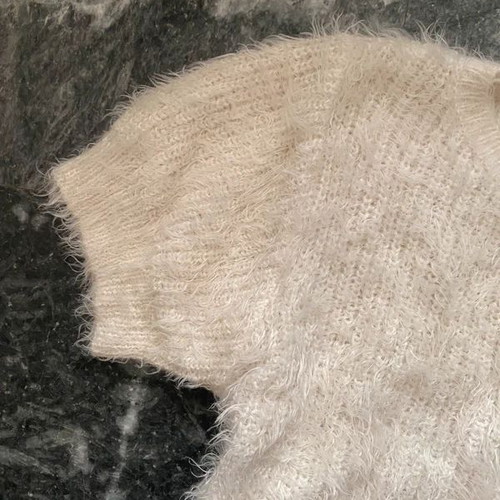 Stradivarius white fuzzy short sleeve sweater like new, size S