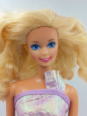 Vintage Barbie 1989 Mattel Fashion Play Modespass doll like new with purple dress