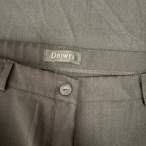 Daiwei women's black fabric pants XL like new