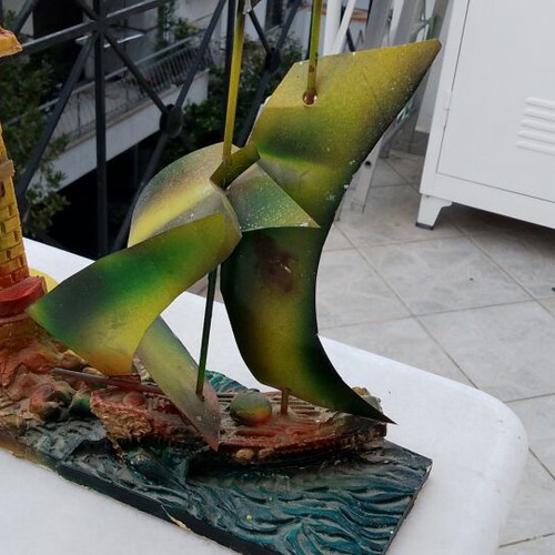 Antique decorative item over 50 years old like new, 26cm x 24cm