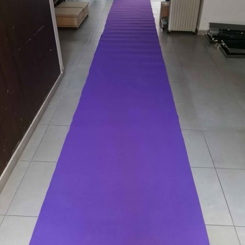 Carpet runner like new, purple, 1m width x 7.4m length, felt-like material
