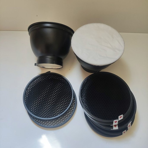 BD-04 Barndoor Kit with Honeycomb Grids and Color Filters