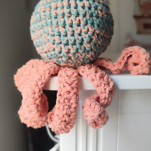 Knitted Octopus Handmade New
