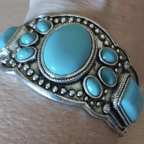 Bohemia adjustable bracelet with turquoise stones like new