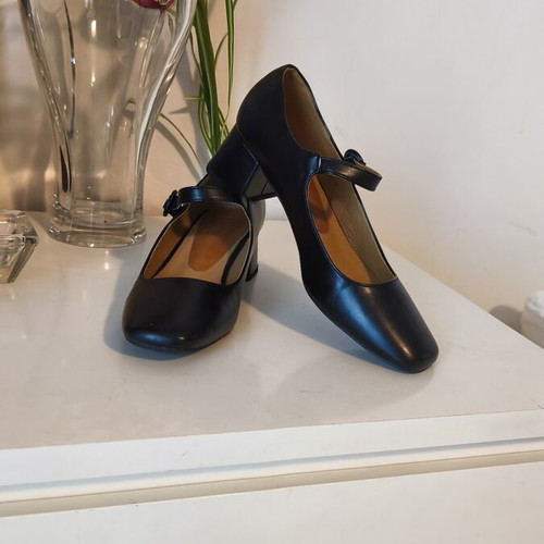 Mary Jane Tsouderos Black Pumps Size 40 Used