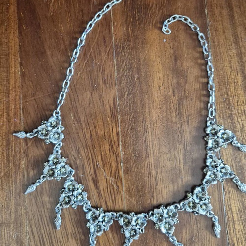 Vintage necklaces like new, set of 2, antiques