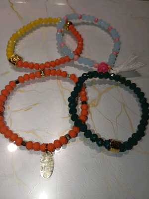 Handmade bracelets new, pack of 4 multicolored with glass beads