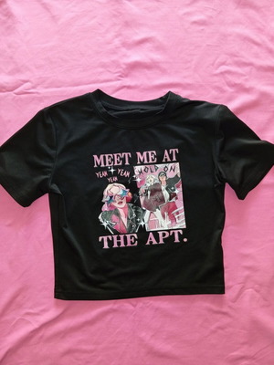 Children's T-shirt Meet Me At The Apt black, like new, XS