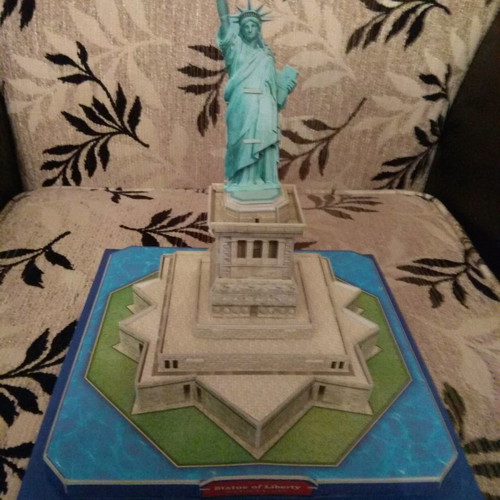 3D Puzzle Statue of Liberty used, 39-piece foam board