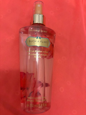Victoria Secret Such & Flirt fragrance mist new, one spray used