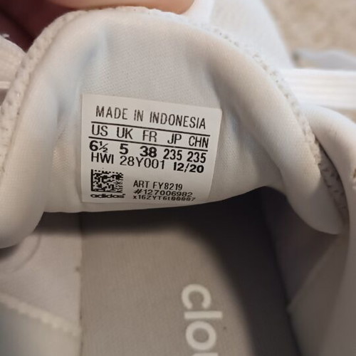 Adidas women's white sneakers with Cloudfoam insoles, size 38