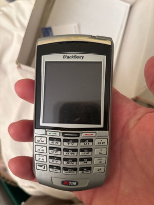 BlackBerry 7100g like new with box and manuals collectible
