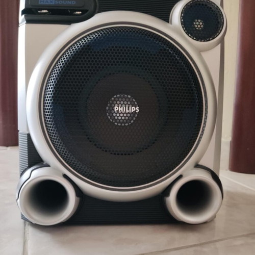 Speakers used for stereo system
