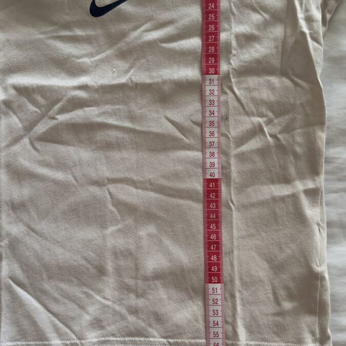 Nike T Shirt beige, like new, kids size fitting medium women