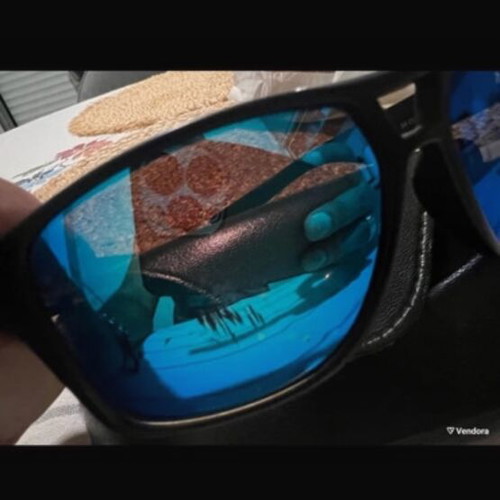 R2 Model tr 90 sunglasses used, black and blue