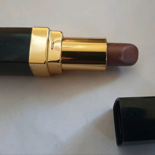 COSMETICS 3/3!  CHANEL &  ADRIANA KAREMBEU